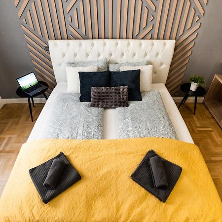 Deluxe Quentin Home Next To The Fashion Street 布达佩斯 外观 照片