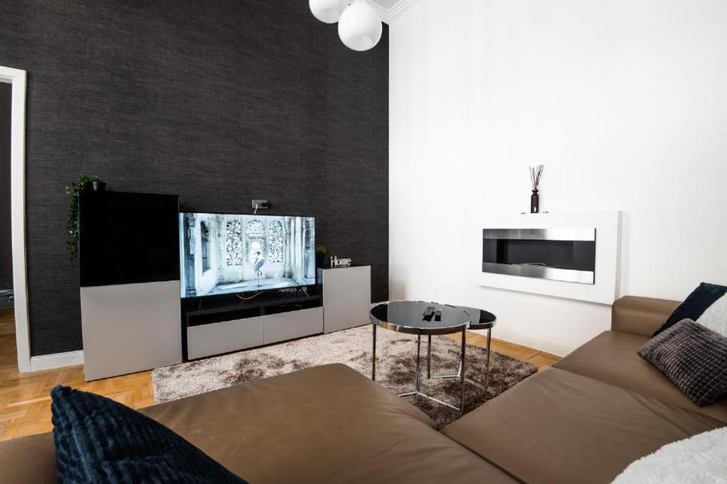 Deluxe Quentin Home Next To The Fashion Street 布达佩斯 外观 照片